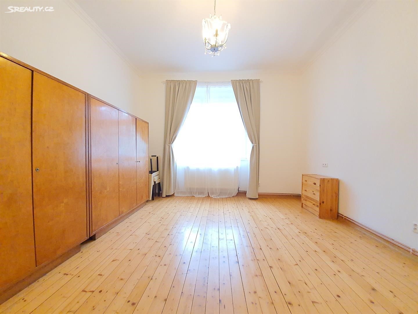 Pronájem bytu 2+1 52 m², Koněvova, Praha 3 - Žižkov