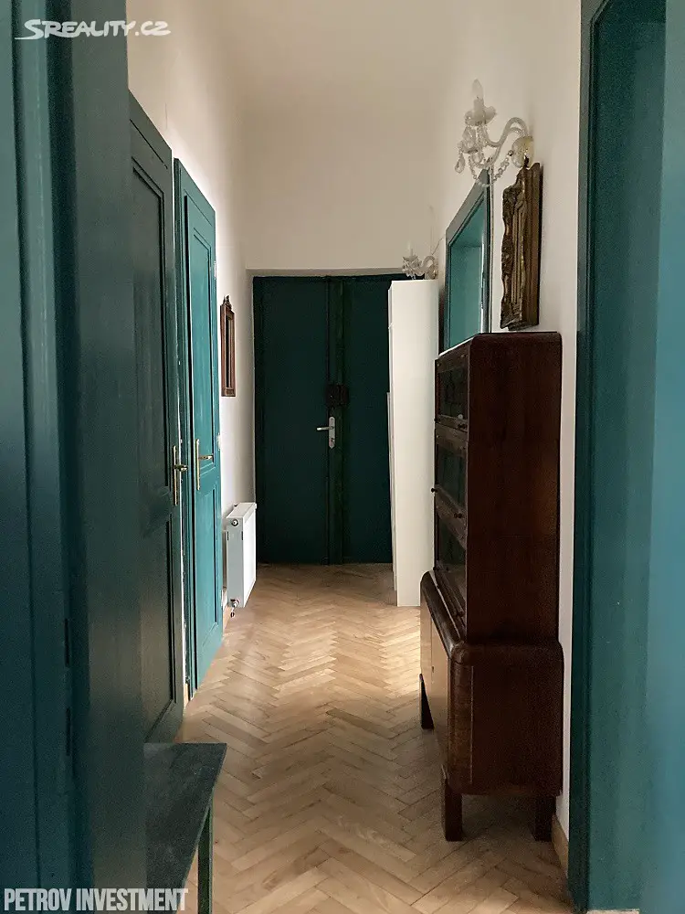 Pronájem bytu 2+kk 54 m², Kubova, Praha 8 - Karlín