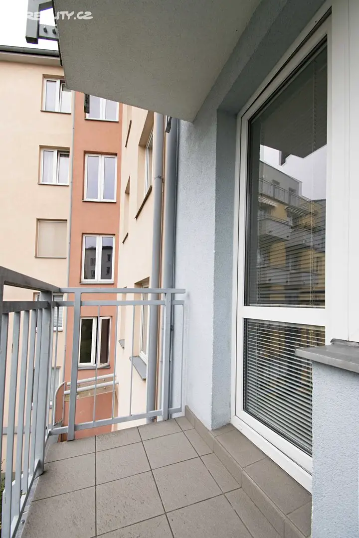 Pronájem bytu 2+kk 49 m², Merhoutova, Praha 4 - Kunratice