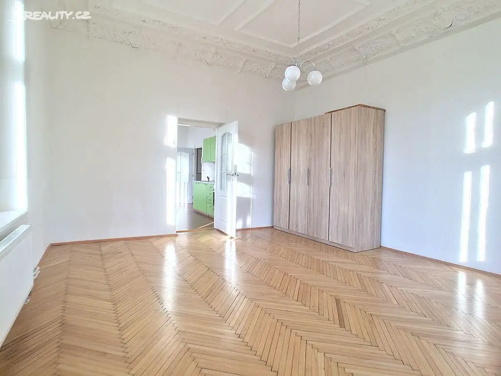 Pronájem bytu 2+kk 50 m², Sabinova, Praha 3 - Žižkov