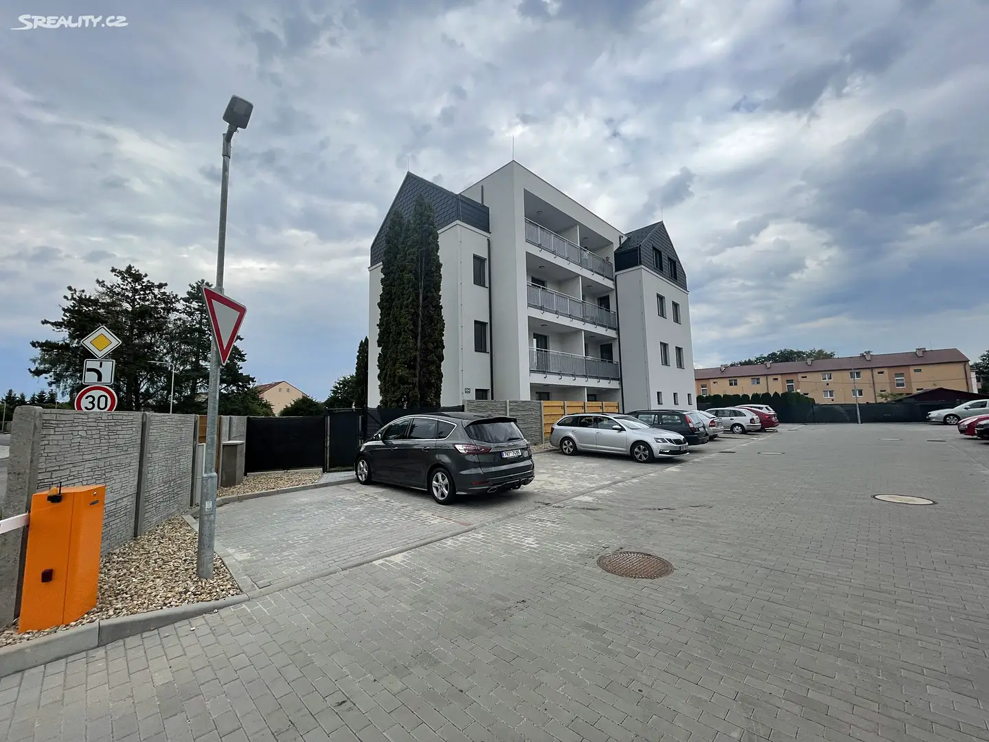 Pronájem bytu 2+kk 54 m², Hradecká, Smiřice
