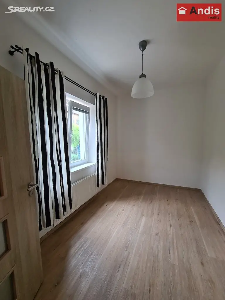 Pronájem bytu 2+kk 31 m², Velké Březno - Valtířov, okres Ústí nad Labem