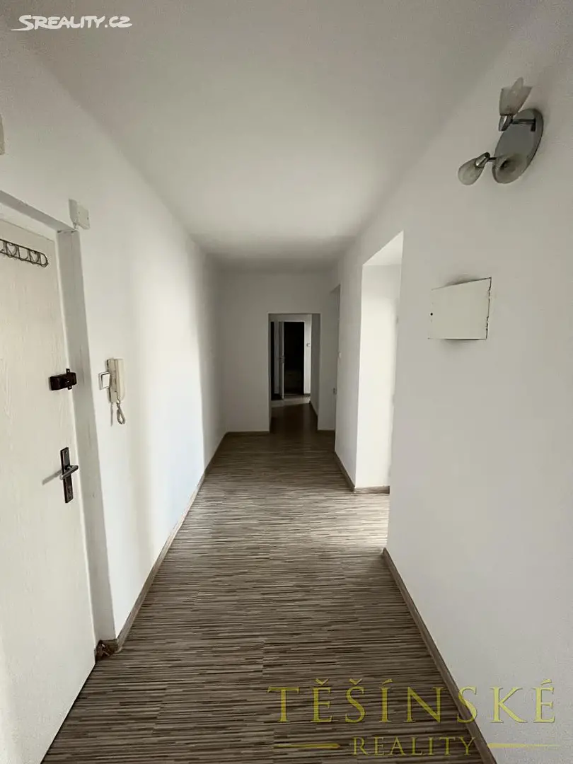 Pronájem bytu 3+1 72 m², náměstí ČSA, Český Těšín
