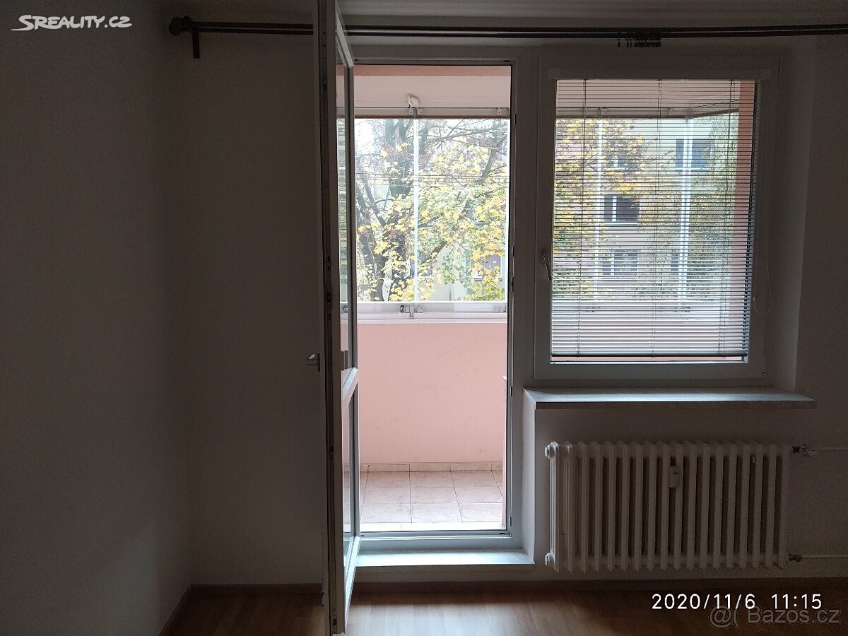 Pronájem bytu 3+1 74 m², Čs. armády, Kroměříž