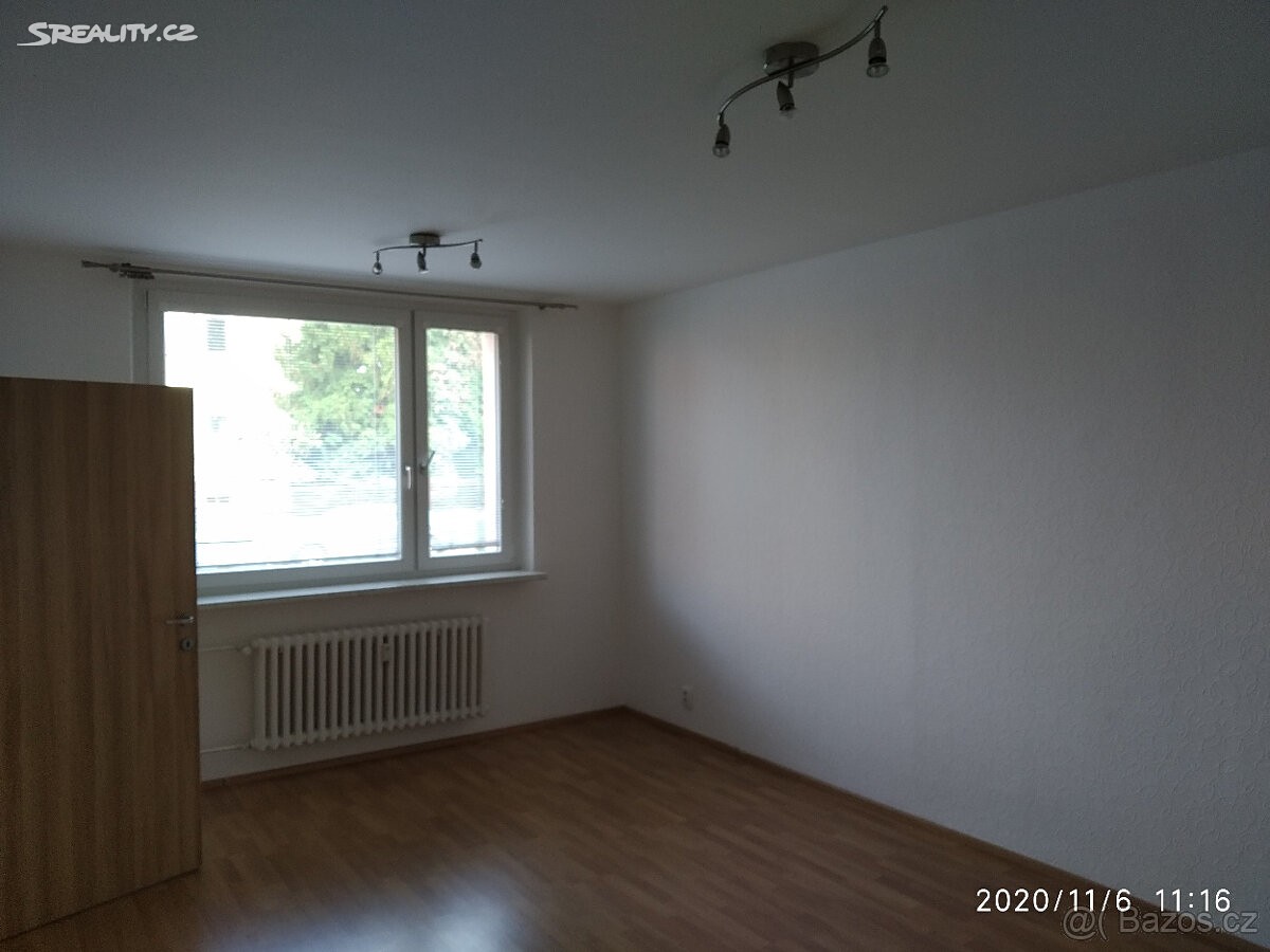 Pronájem bytu 3+1 74 m², Čs. armády, Kroměříž