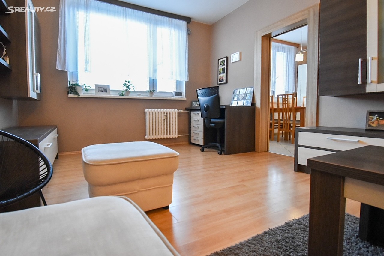 Pronájem bytu 3+1 74 m², Nitranská, Kroměříž