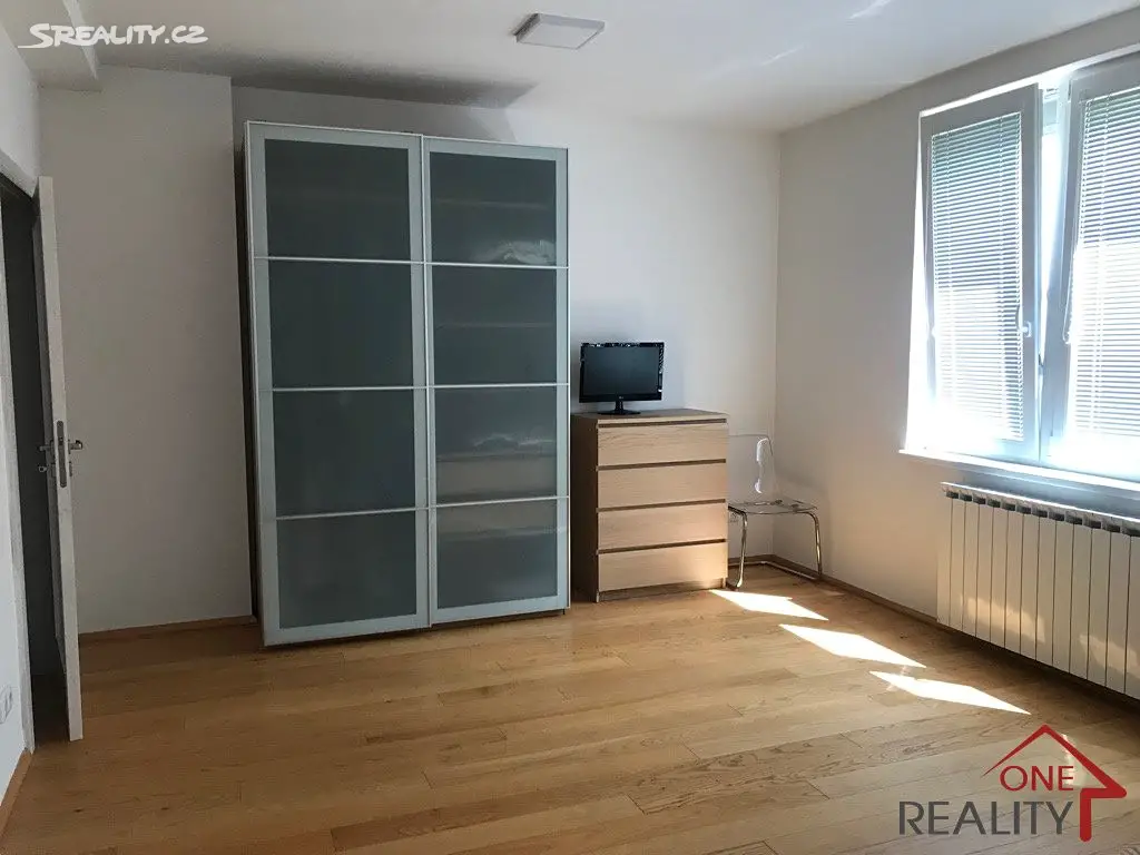 Pronájem bytu 3+1 130 m², třída Tomáše Bati, Zlín