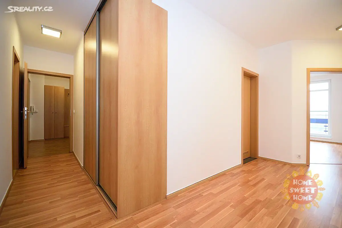 Pronájem bytu 5+1 186 m², Nad Okrouhlíkem, Praha 8 - Libeň
