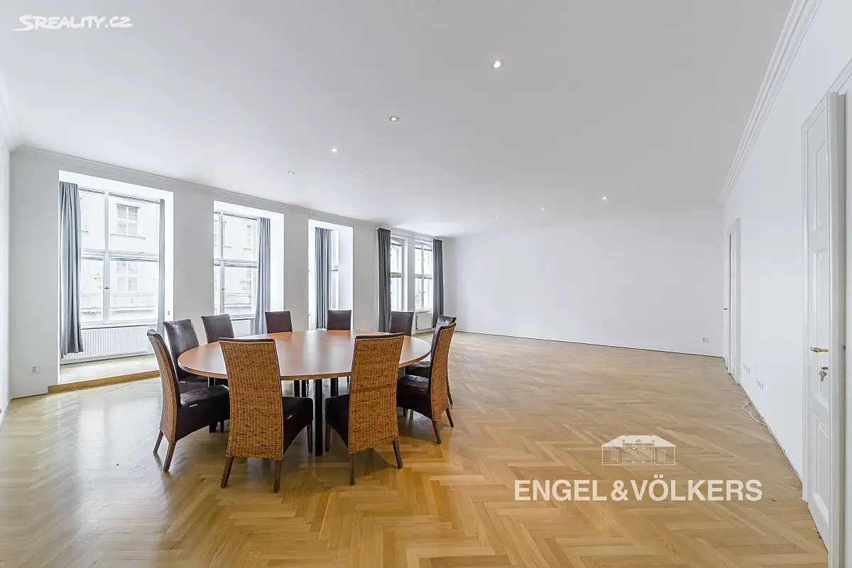 Pronájem bytu 5+1 250 m², Senovážné náměstí, Praha 1 - Nové Město