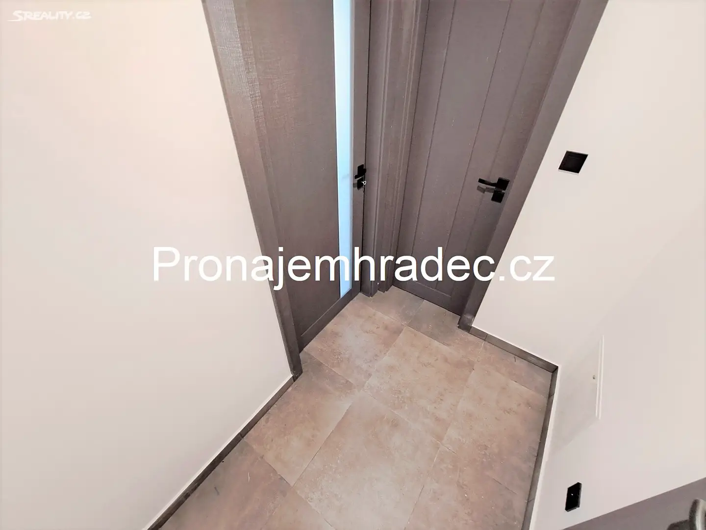 Pronájem bytu atypické 45 m², Všehrdova, Hradec Králové - Pražské Předměstí