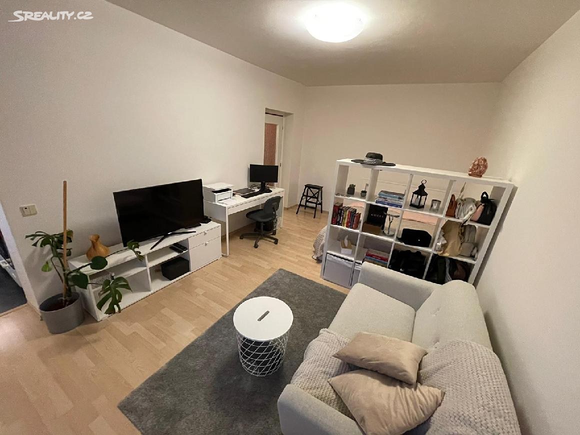 Prodej bytu 1+kk 37 m², Nad Štolami, Odolena Voda