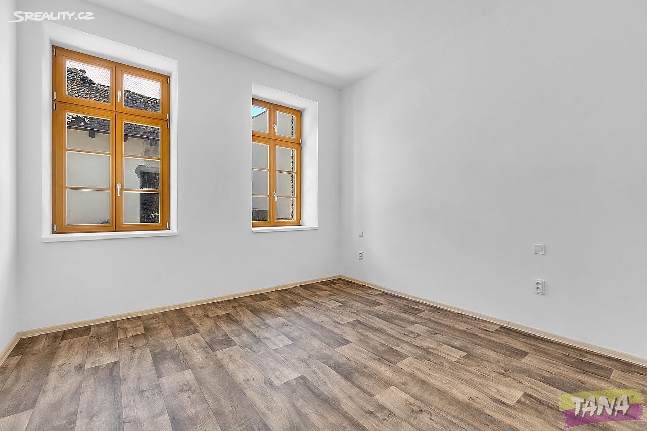 Prodej bytu 3+kk 70 m², Husova, Dvůr Králové nad Labem
