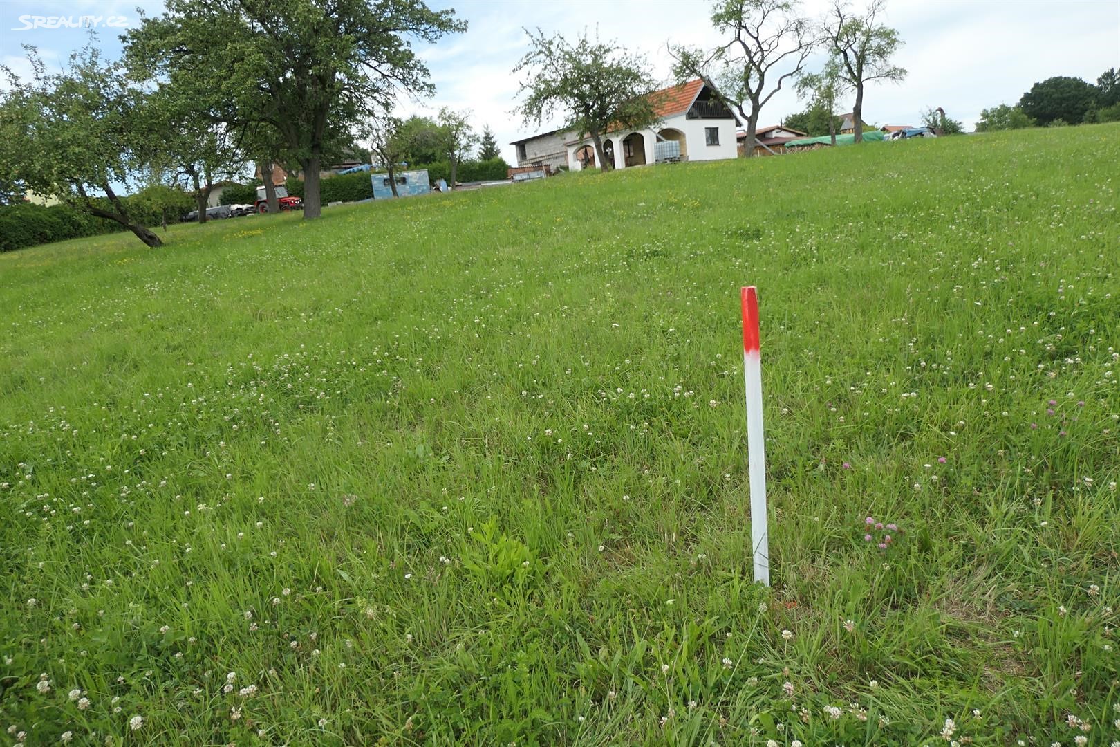 Prodej  stavebního pozemku 1 001 m², Újezd u Chocně, okres Ústí nad Orlicí