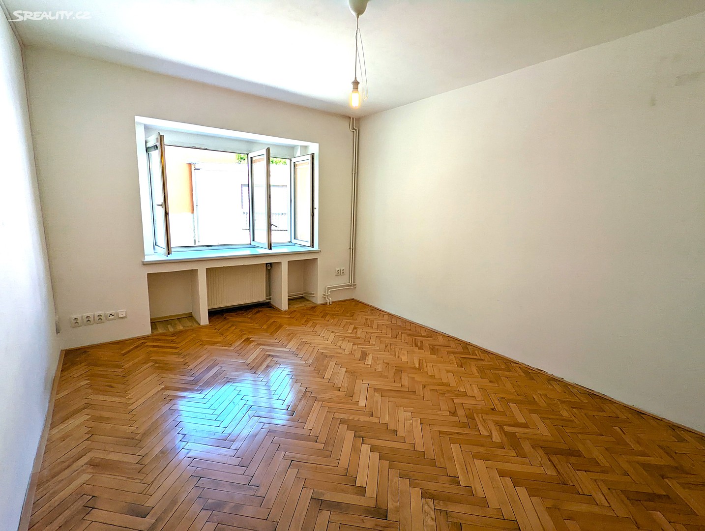 Prodej bytu 1+kk 30 m², U Pernštejnských, Praha 4 - Nusle