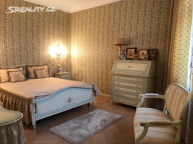 Prodej bytu 6 pokojů a více 218 m², Křižíkova, Karlovy Vary