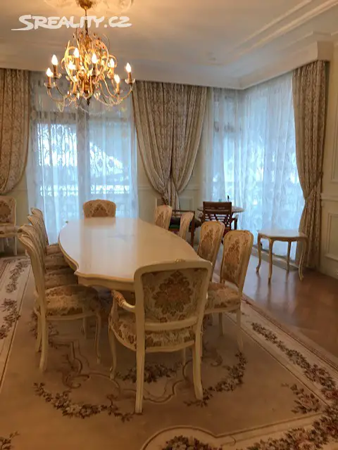 Prodej bytu 6 pokojů a více 218 m², Křižíkova, Karlovy Vary