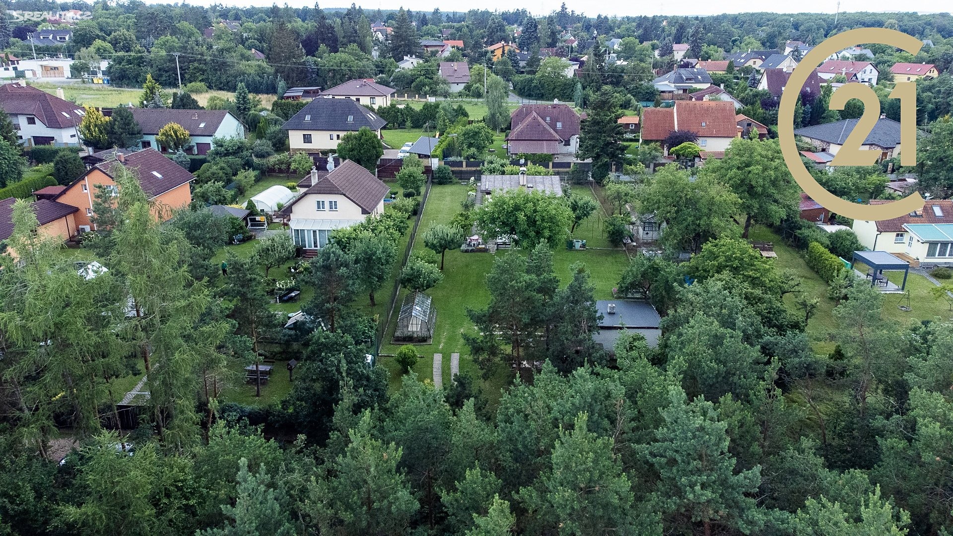 Prodej  stavebního pozemku 1 558 m², Dolní Břežany - Zálepy, okres Praha-západ