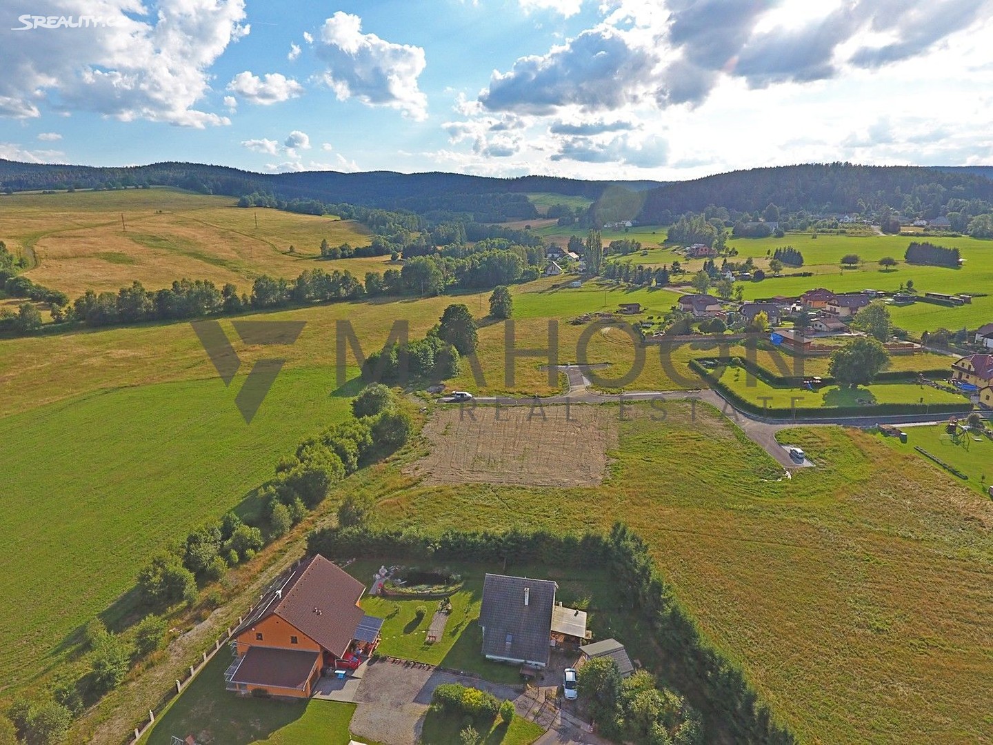 Prodej  stavebního pozemku 1 563 m², Zdíkov, okres Prachatice