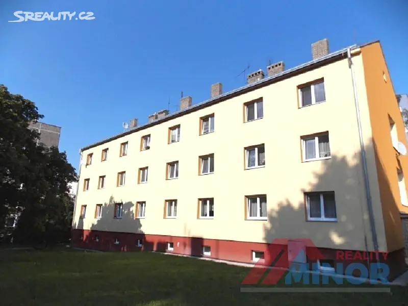 Pronájem bytu 1+1 28 m², Rabasova, Slaný