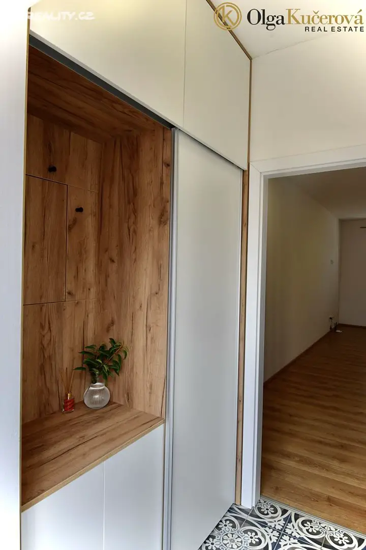 Pronájem bytu 1+kk 46 m², Zámecká, Brno - Chrlice