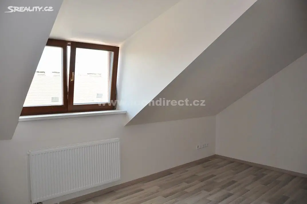 Pronájem bytu 1+kk 29 m², Jugoslávská, Praha 2 - Vinohrady