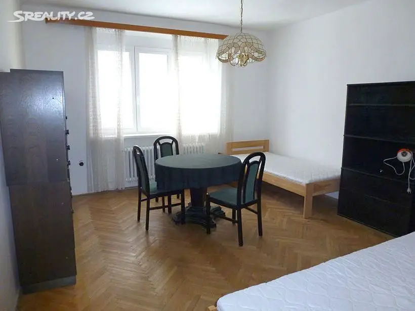 Pronájem bytu 2+1 60 m², Na Hřebenech II, Praha 4 - Podolí