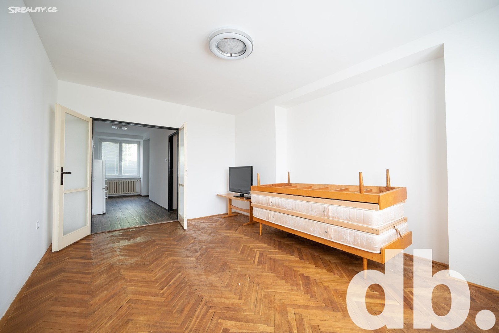 Pronájem bytu 2+1 57 m², Na Šutce, Praha 8 - Troja