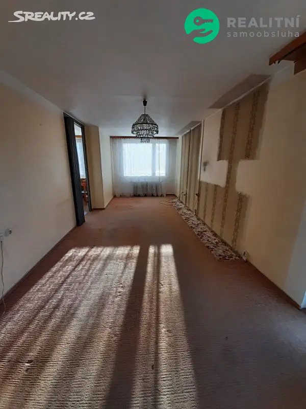 Prodej bytu 4+1 91 m², Famfulíkova, Praha 8 - Kobylisy