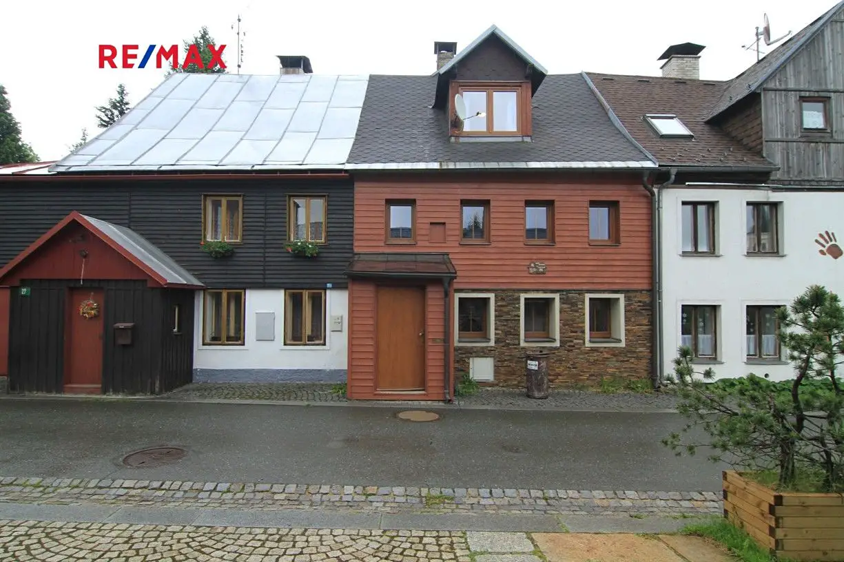 Prodej  chaty 220 m², pozemek 351 m², Boží Dar, okres Karlovy Vary