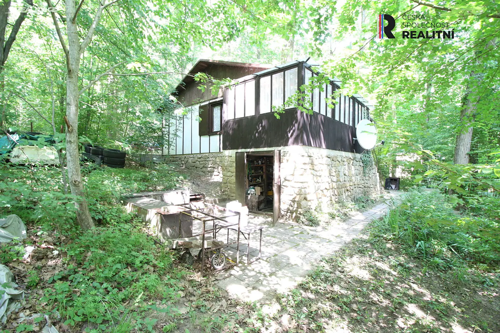 Prodej  chaty 105 m², pozemek 85 m², Oslnovice, okres Znojmo