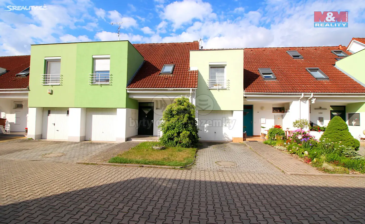 Prodej  rodinného domu 160 m², pozemek 285 m², Jana Černého, Hradec Králové - Věkoše