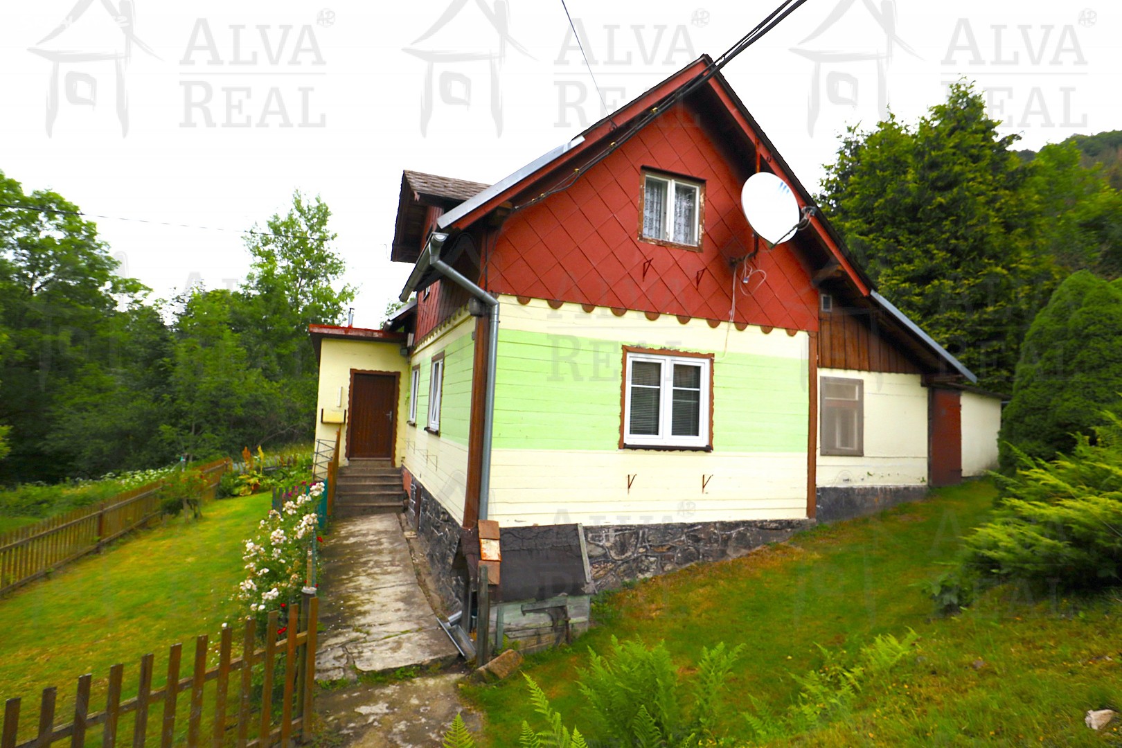 Prodej  rodinného domu 92 m², pozemek 1 285 m², Zlaté Hory, okres Jeseník