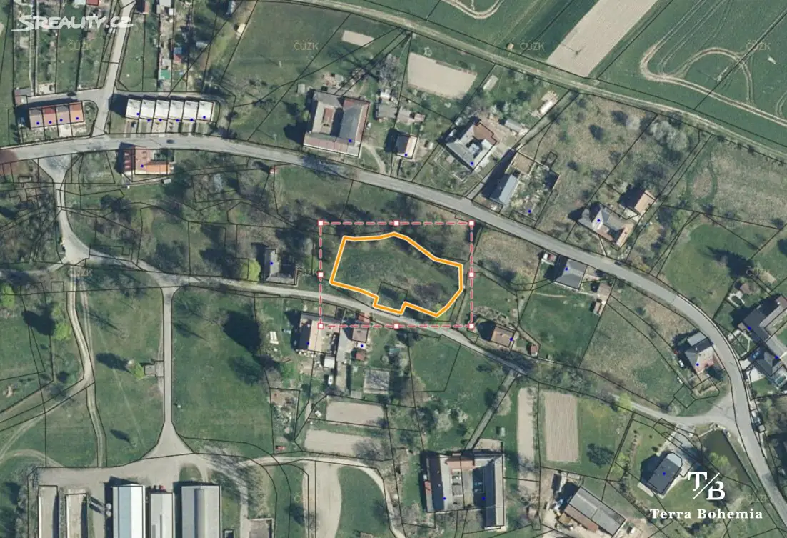 Prodej  stavebního pozemku 2 205 m², Karle, okres Svitavy