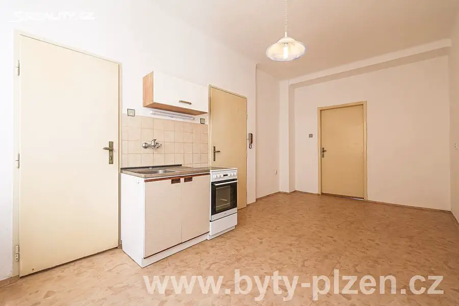 Pronájem bytu 1+1 46 m², sady Pětatřicátníků, Plzeň - Vnitřní Město