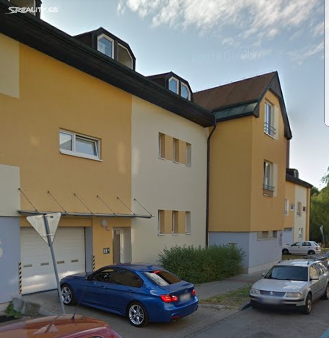 Pronájem bytu 1+kk 36 m², V Hlinkách, Beroun - Beroun-Město