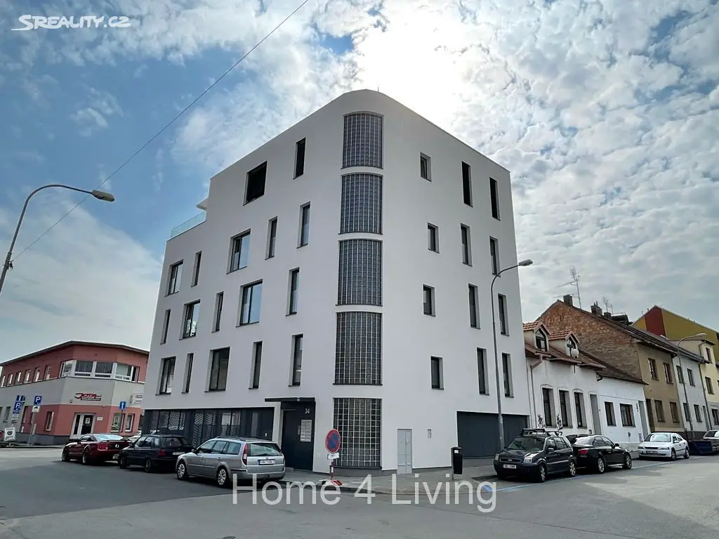 Pronájem bytu 1+kk 30 m², Košinova, Brno - Královo Pole