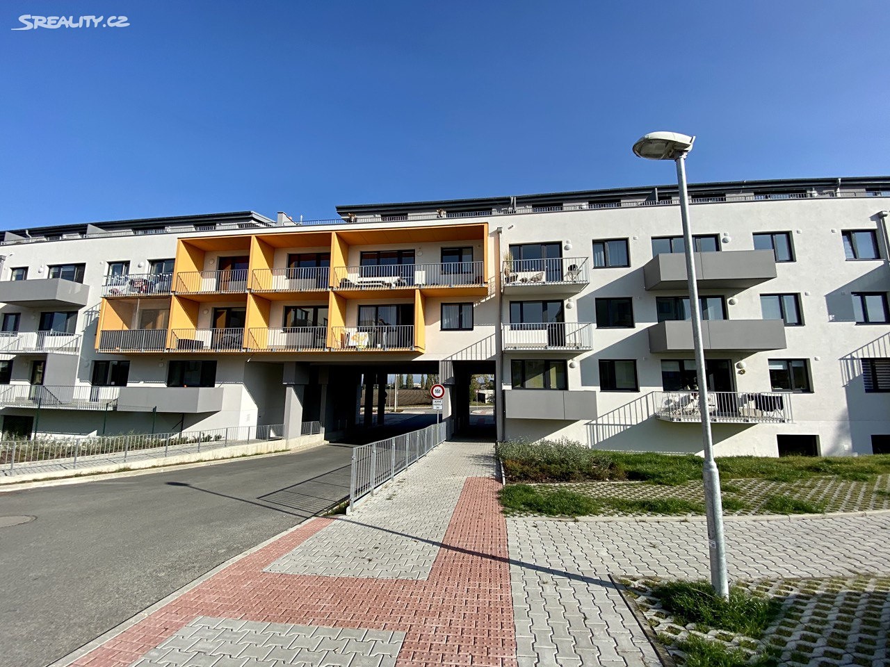 Pronájem bytu 1+kk 38 m², Velvarská, Horoměřice