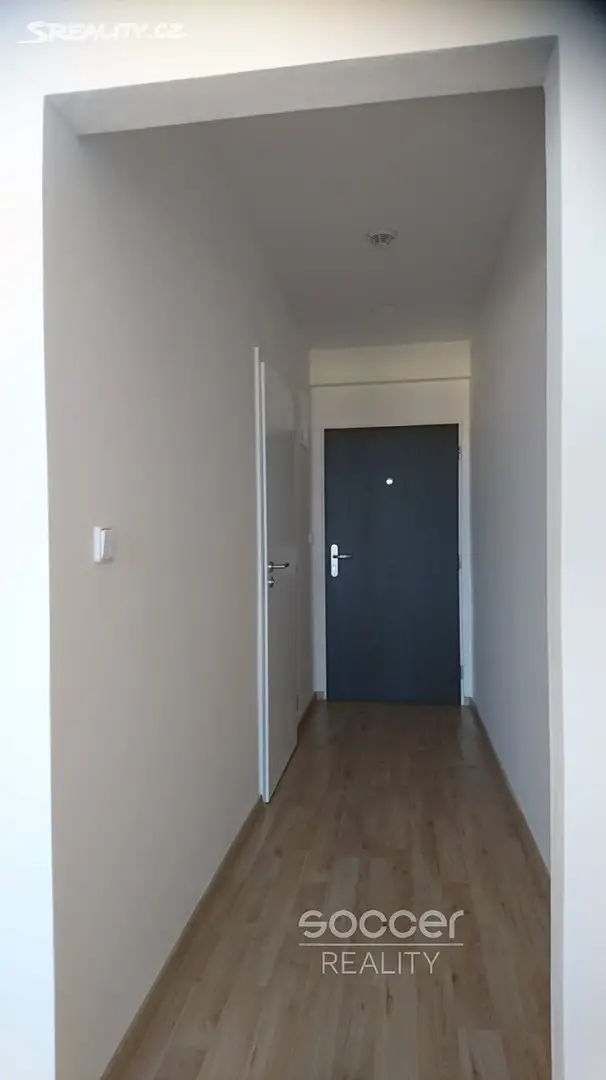 Pronájem bytu 1+kk 24 m², Peroutkova, Praha 5 - Jinonice