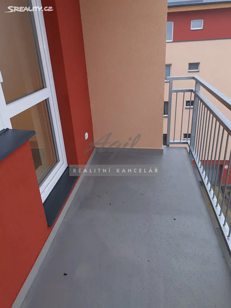 Pronájem bytu 1+kk 39 m², Šlapanice, okres Brno-venkov