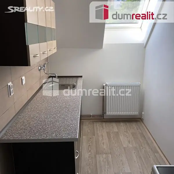 Pronájem bytu 2+1 56 m², Kamenická, Děčín - Děčín II-Nové Město