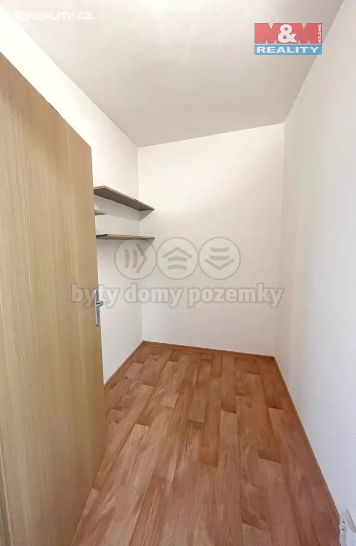 Pronájem bytu 2+1 74 m², Děčín - Děčín III-Staré Město, okres Děčín