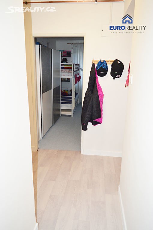 Pronájem bytu 2+1 58 m², Unhošťská, Kladno - Kročehlavy