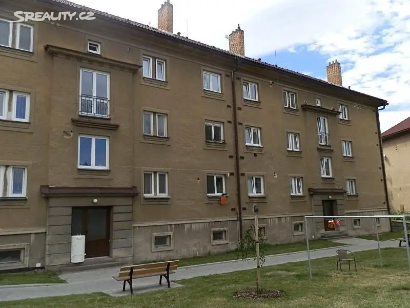 Pronájem bytu 2+1 63 m², Československé armády, Skuteč