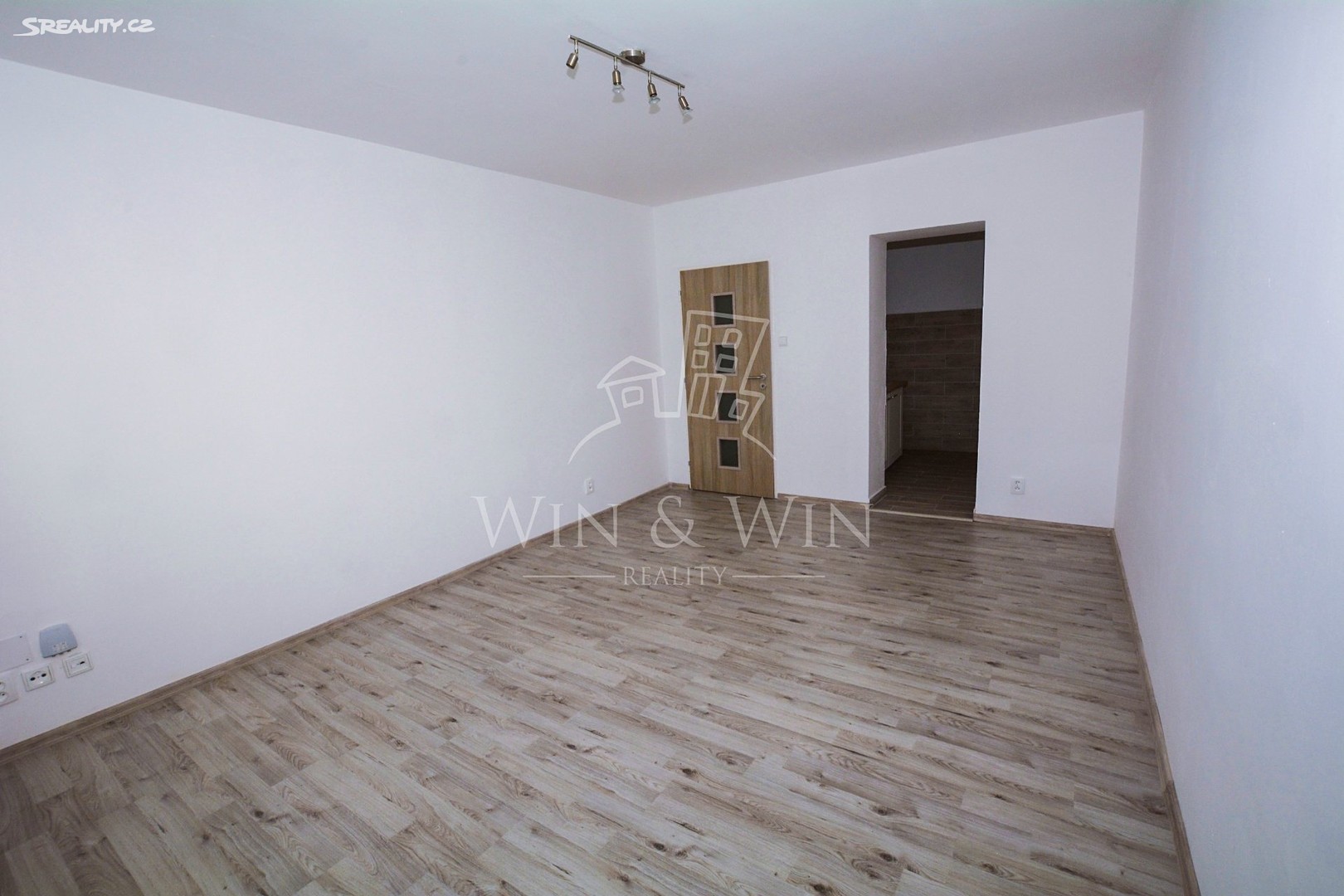 Pronájem bytu 2+kk 47 m², Sámova, Praha 10 - Vršovice