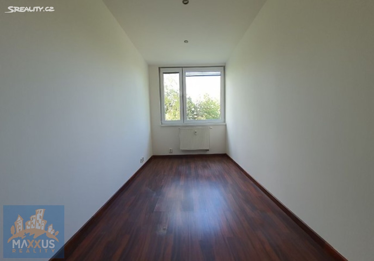 Pronájem bytu 3+kk 71 m², Pod Strání, Praha 10 - Strašnice