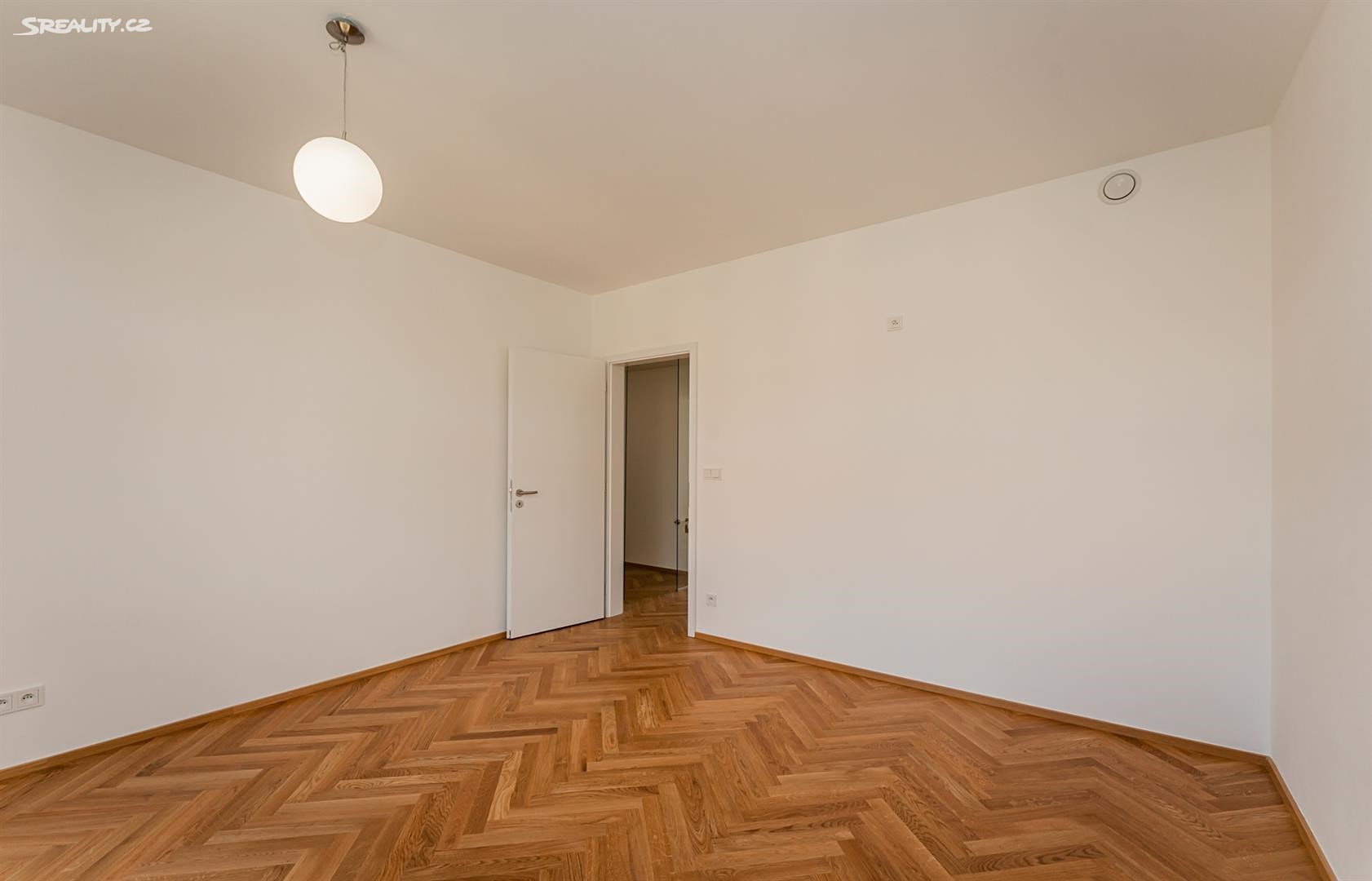 Pronájem bytu 3+kk 74 m², Seifertova, Praha 3 - Žižkov
