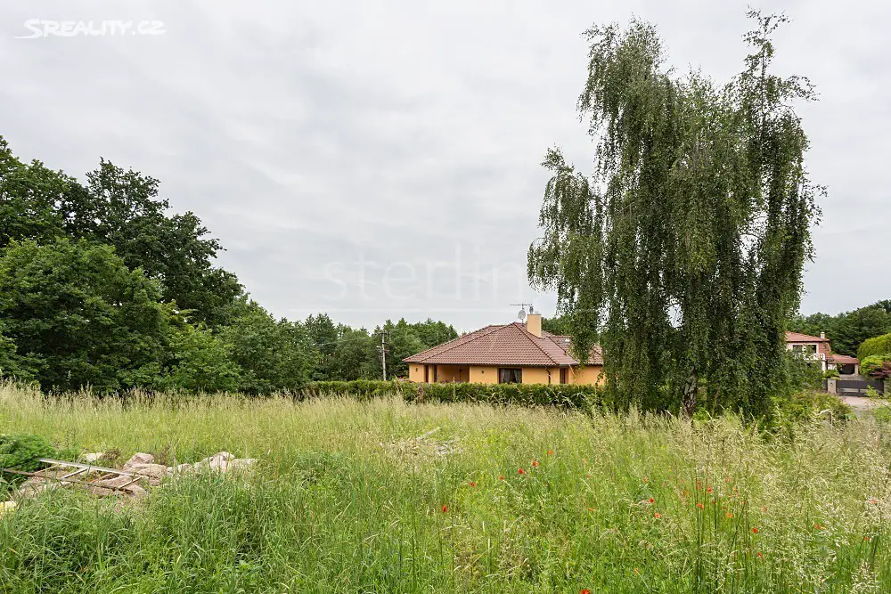 Pronájem  stavebního pozemku 1 112 m², Na Dolách, Louňovice