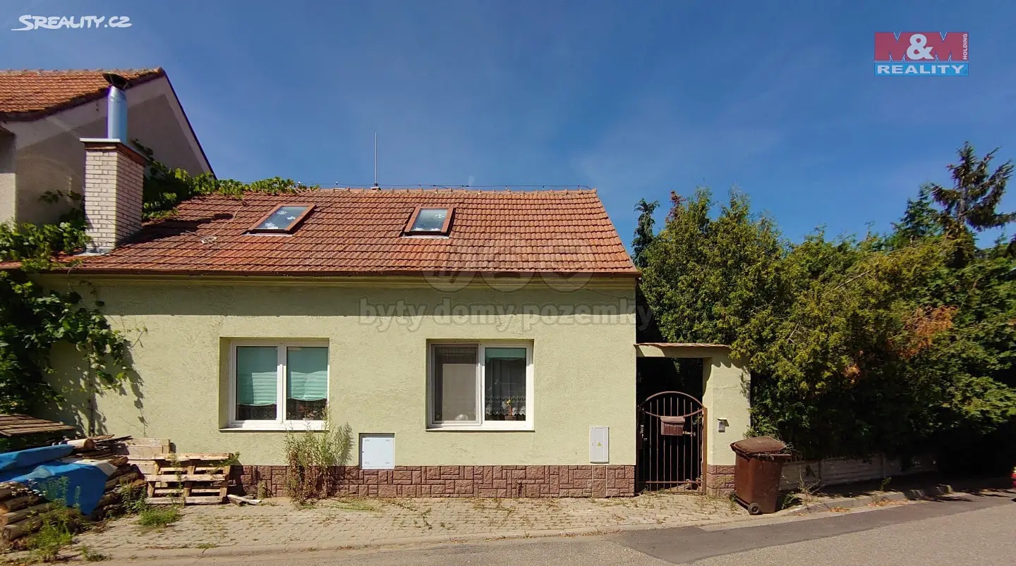Prodej  rodinného domu 365 m², pozemek 304 m², Omice, okres Brno-venkov