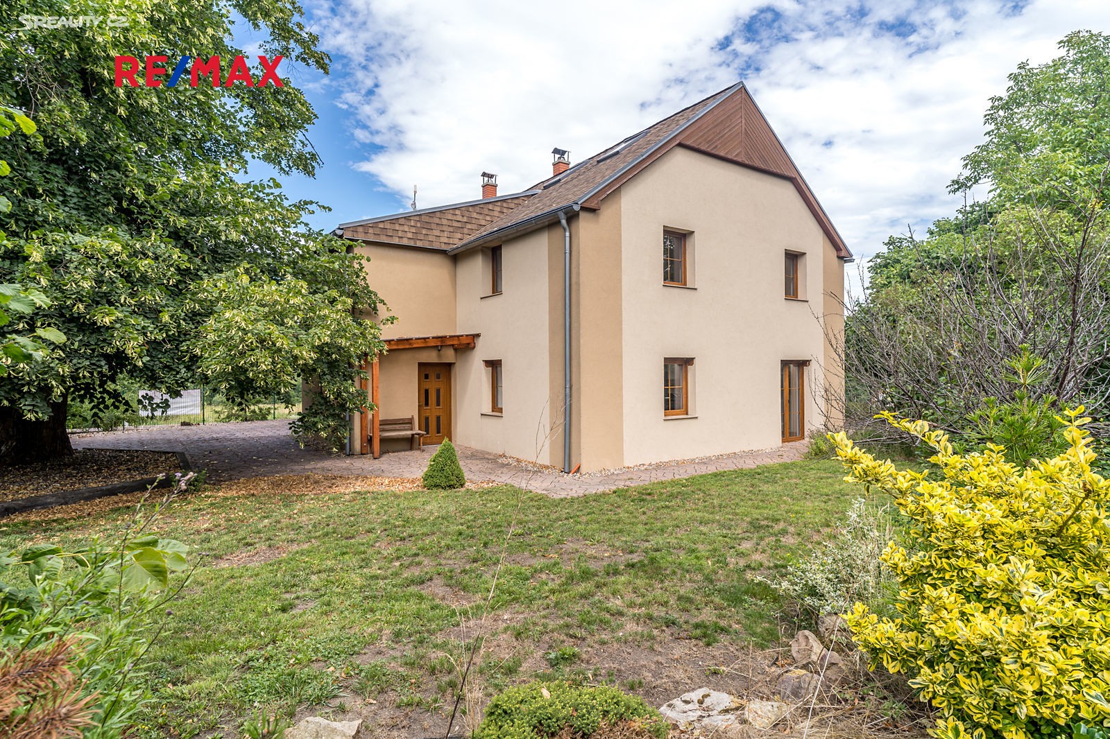 Prodej  rodinného domu 450 m², pozemek 220 m², Velké Chvojno - Žďár, okres Ústí nad Labem