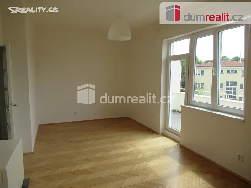 Pronájem bytu 1+1 37 m², Ve struhách, Praha 6 - Bubeneč